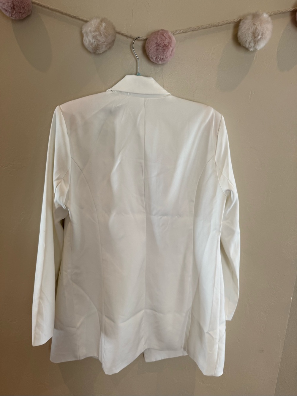 Steve Madden White Blazer Dress with Black Contrast Lapel - Picture 3 of 5